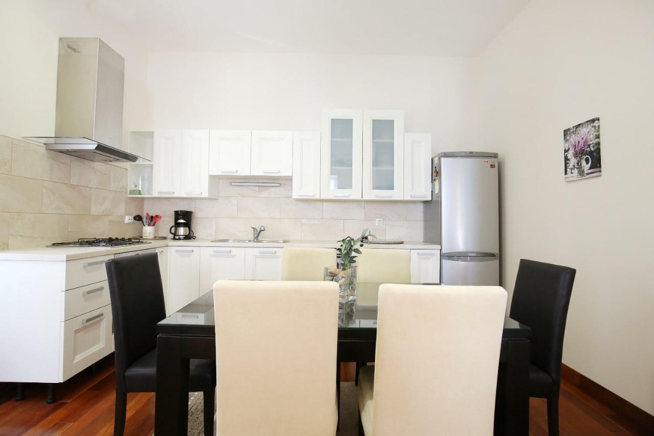Seafront Beach Apartment - Directly At The Beach Zadar Exterior foto